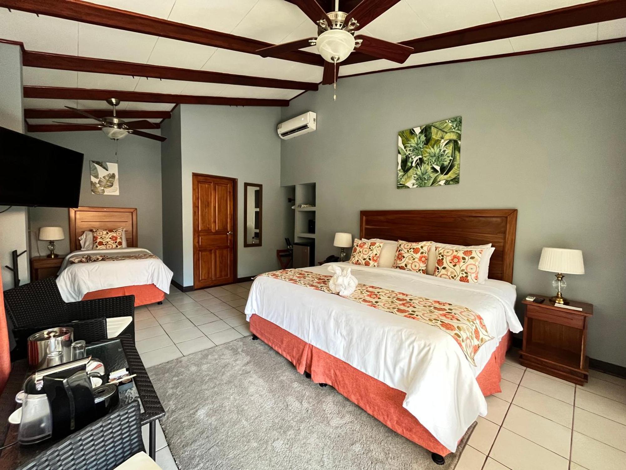 Hotel Playa Espadilla & Gardens Мануел Антонио Екстериор снимка