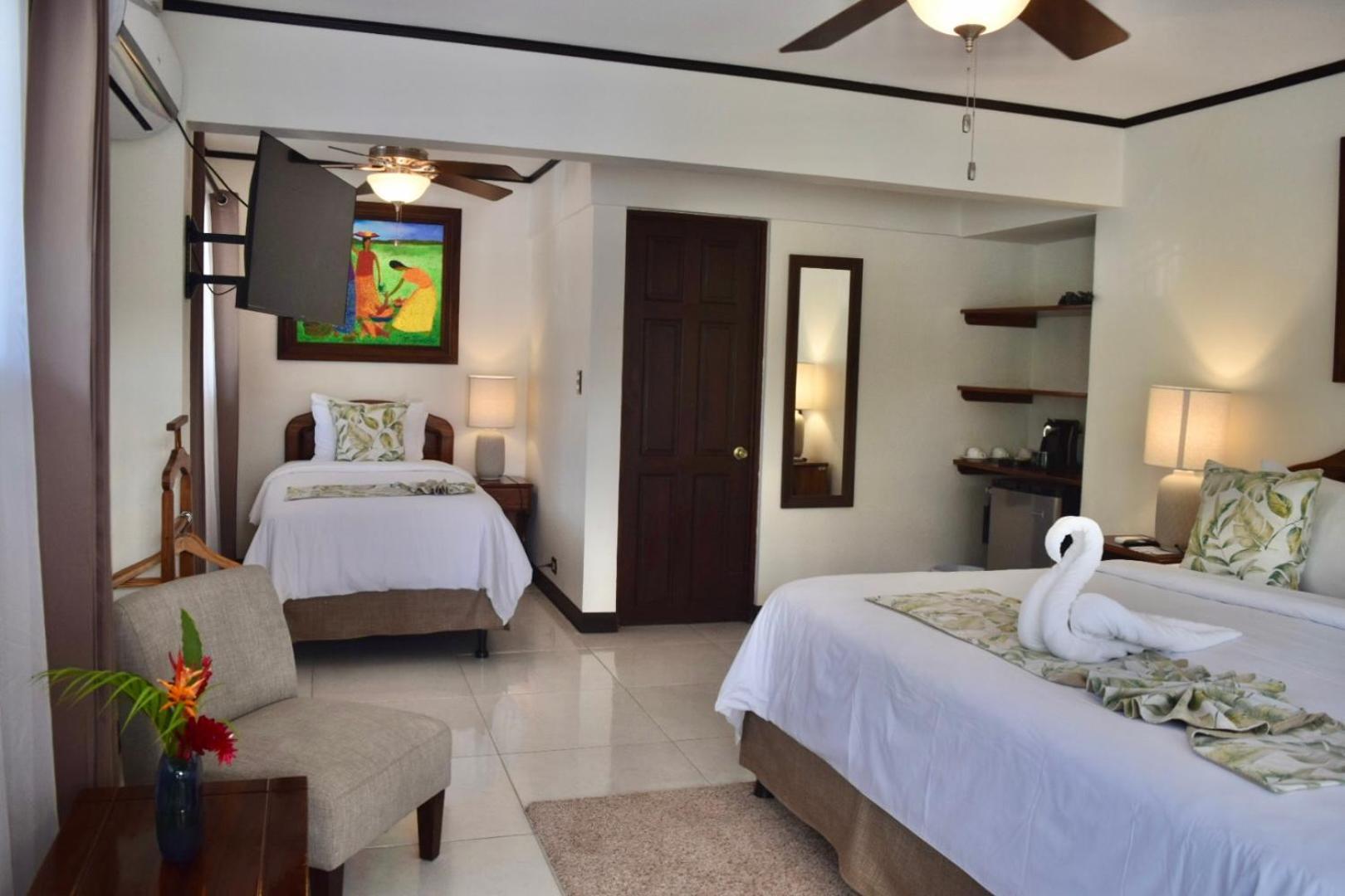 Hotel Playa Espadilla & Gardens Мануел Антонио Екстериор снимка